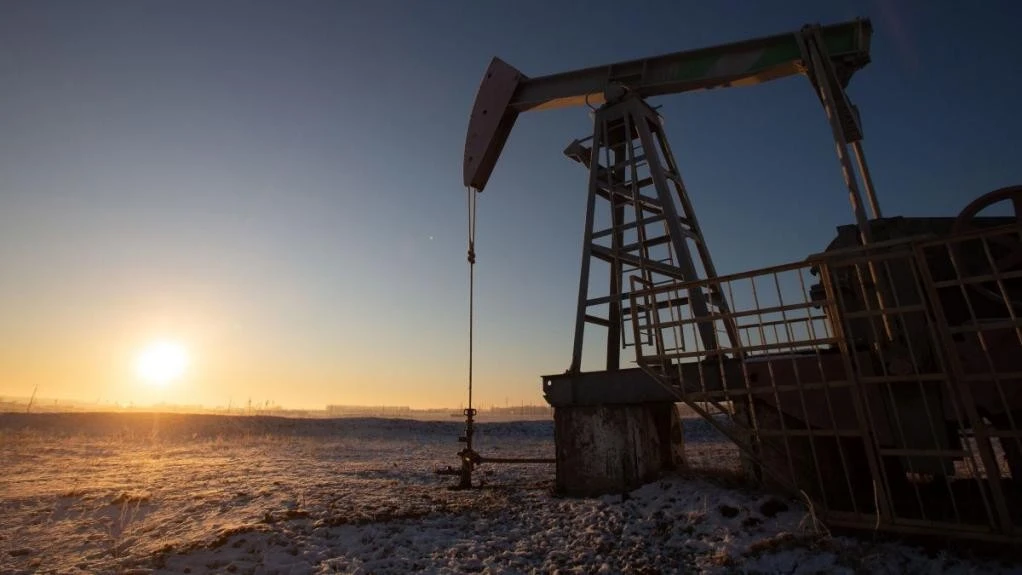WTI Holds Above $63 as OPEC+ and Iran Talks Drive Oil.